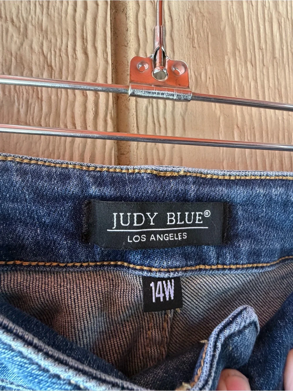 Judy Blue Medium Blue Relaxed Fit Skinny Jeans - Front Patch Pockets - Picture 4 of 4